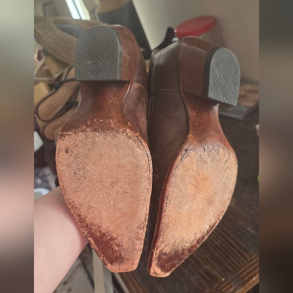 Tony Lama Snip Toe boots - Picture 3 of 4